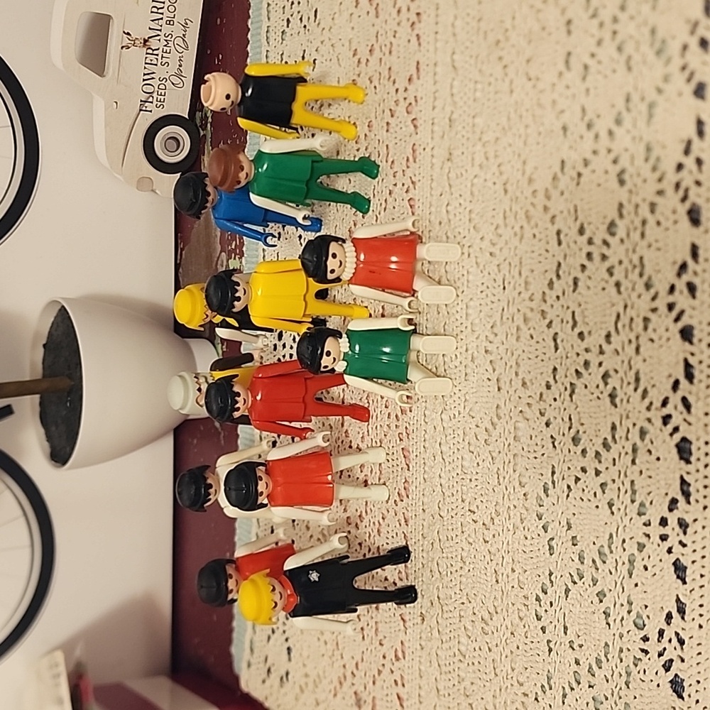 Vintage Playmobil Figurines